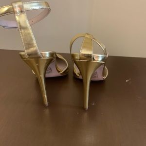 Gold Ankle strap pre-owned high heeled pointy toe.